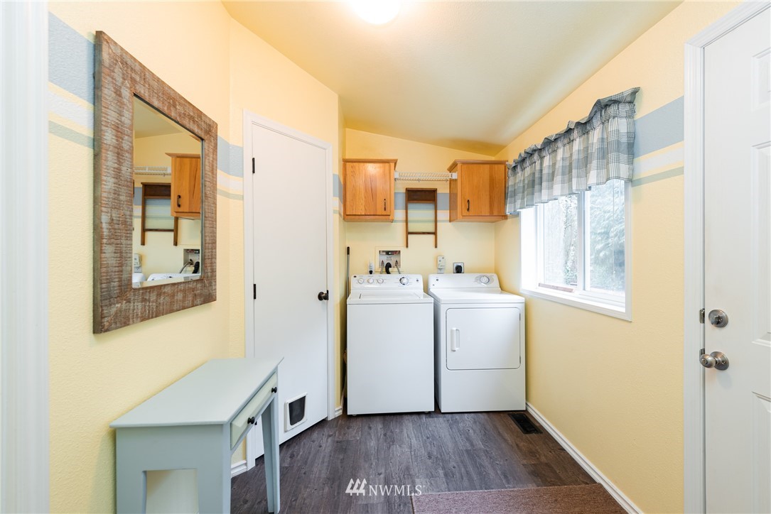 7635 Casey Road Maple Falls, WA 98266 - Photo 11 of 35 Gallery Image 11