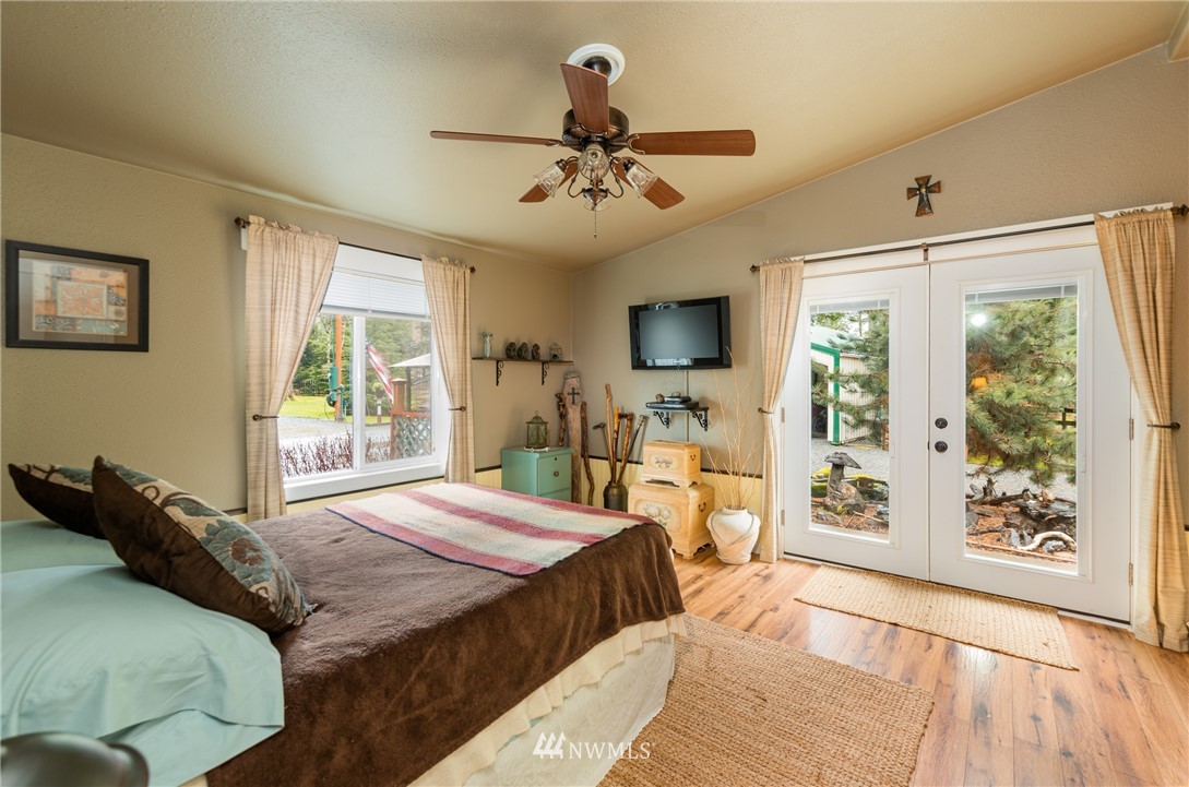 7635 Casey Road Maple Falls, WA 98266 - Photo 16 of 35 Gallery Image 16