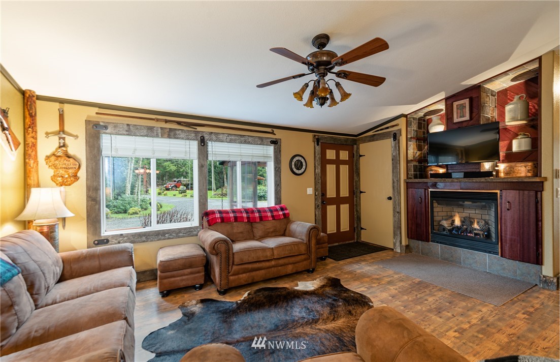 7635 Casey Road Maple Falls, WA 98266 - Photo 5 of 35 Gallery Image 5