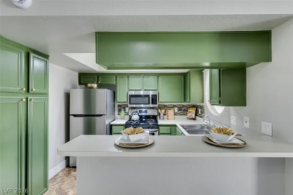 $1,350 | 930 North Sloan Lane, Unit 202, Las Vegas, NV 89110