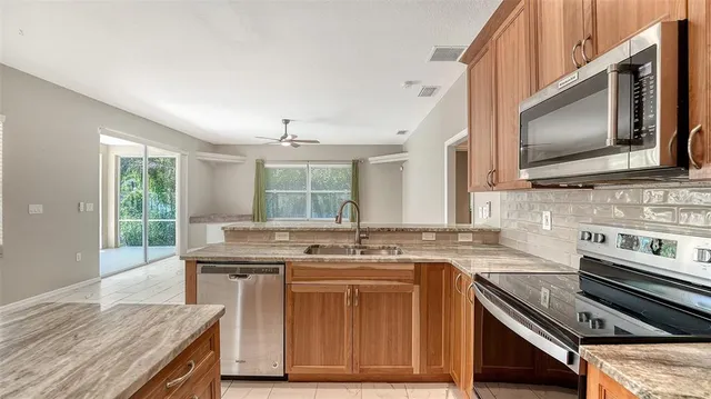 $3,400 | 4010 Green Tree Avenue, Sarasota, FL 34233