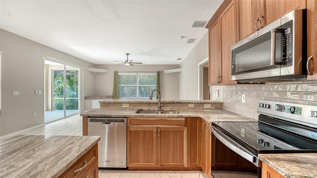 4010 Green Tree Avenue Sarasota, FL 34233 - Photo 17 of 36