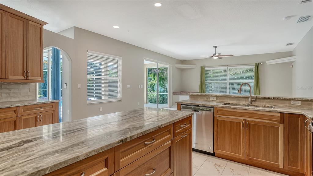 4010 Green Tree Avenue Sarasota, FL 34233 - Photo 18 of 36