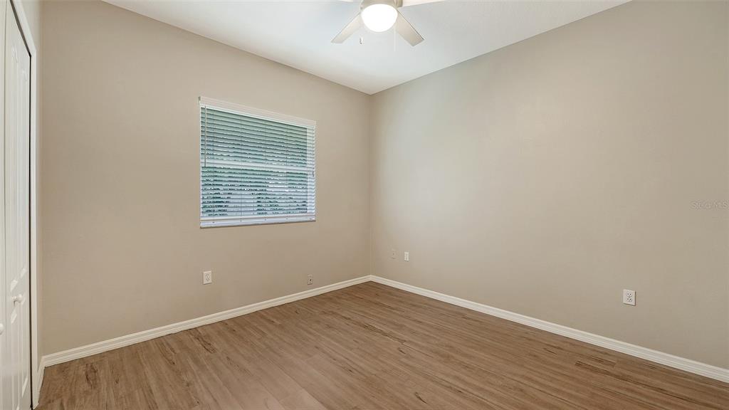 4010 Green Tree Avenue Sarasota, FL 34233 - Photo 26 of 36