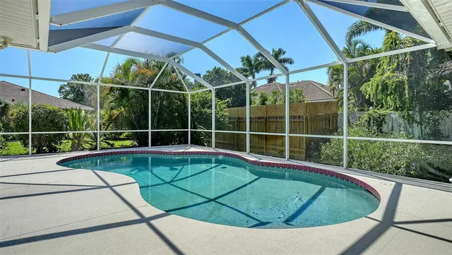 $3,400 | 4010 Green Tree Avenue, Sarasota, FL 34233