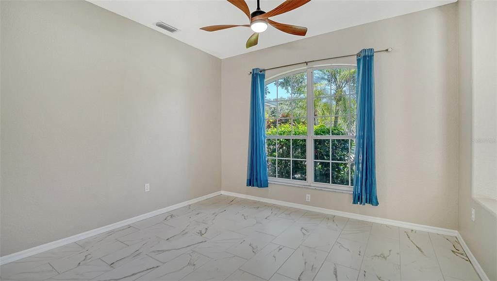 4010 Green Tree Avenue Sarasota, FL 34233 - Photo 6 of 36