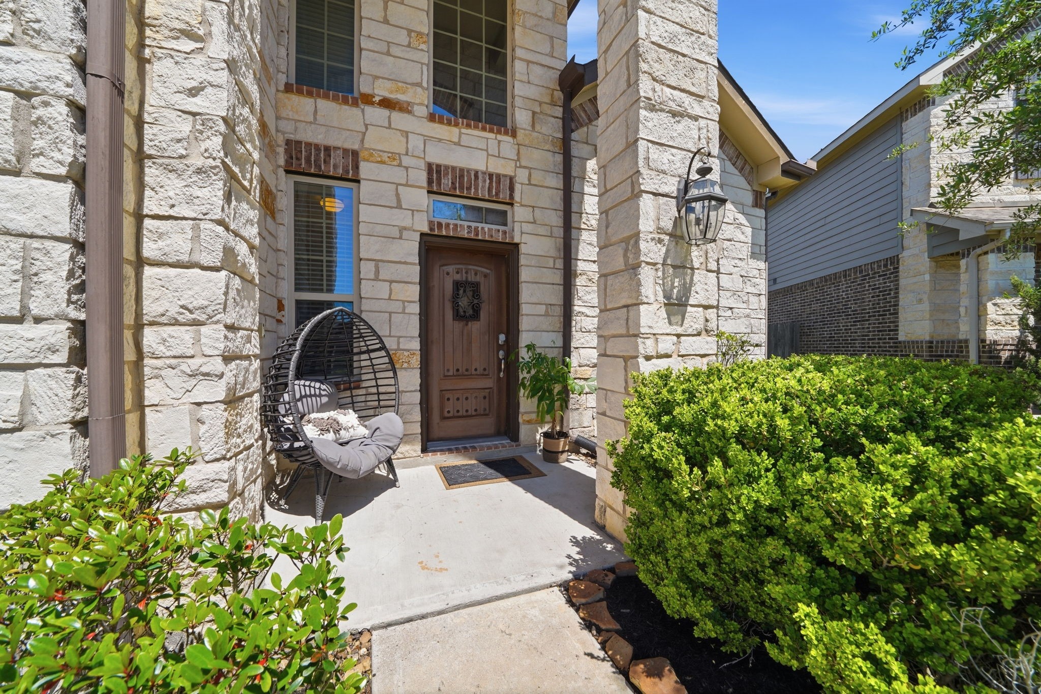 13207 Alcott Forest Lane Rosharon, TX 77583 - Photo 2 of 44 Welcoming front porch with mature landscape.