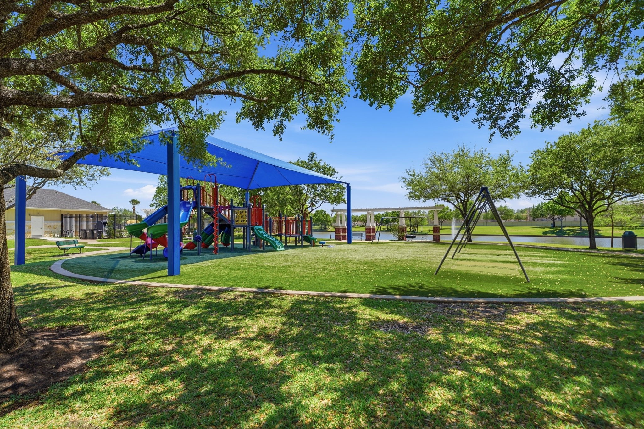 13207 Alcott Forest Lane Rosharon, TX 77583 - Photo 40 of 44 Beautiful oak trees and plenty of shade.