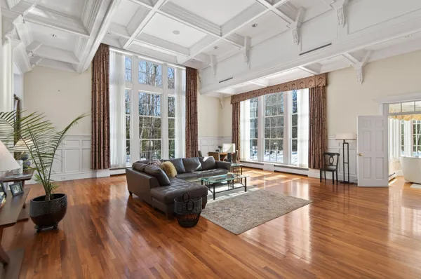 $3,900,000 | 3 Canter Lane, Cape Elizabeth, ME 04107