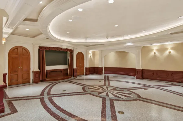 $3,900,000 | 3 Canter Lane, Cape Elizabeth, ME 04107