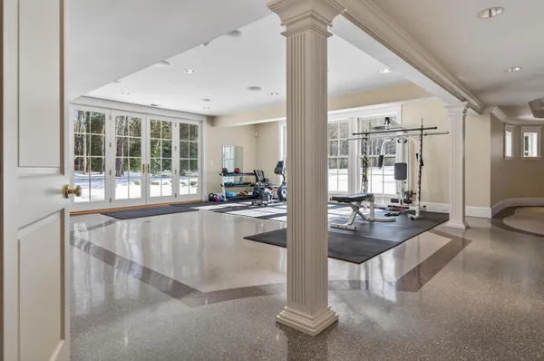 $3,900,000 | 3 Canter Lane, Cape Elizabeth, ME 04107