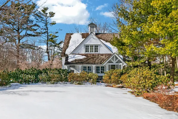 $3,900,000 | 3 Canter Lane, Cape Elizabeth, ME 04107