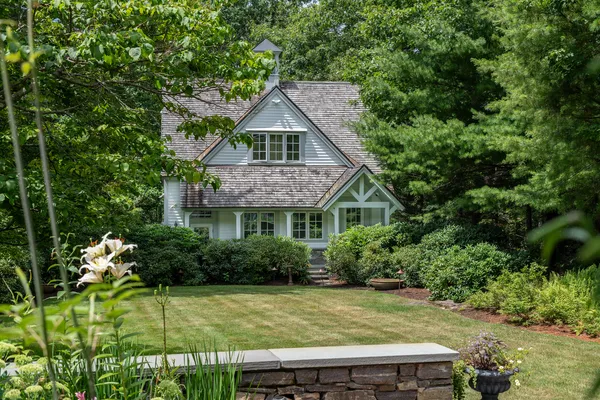 $3,900,000 | 3 Canter Lane, Cape Elizabeth, ME 04107