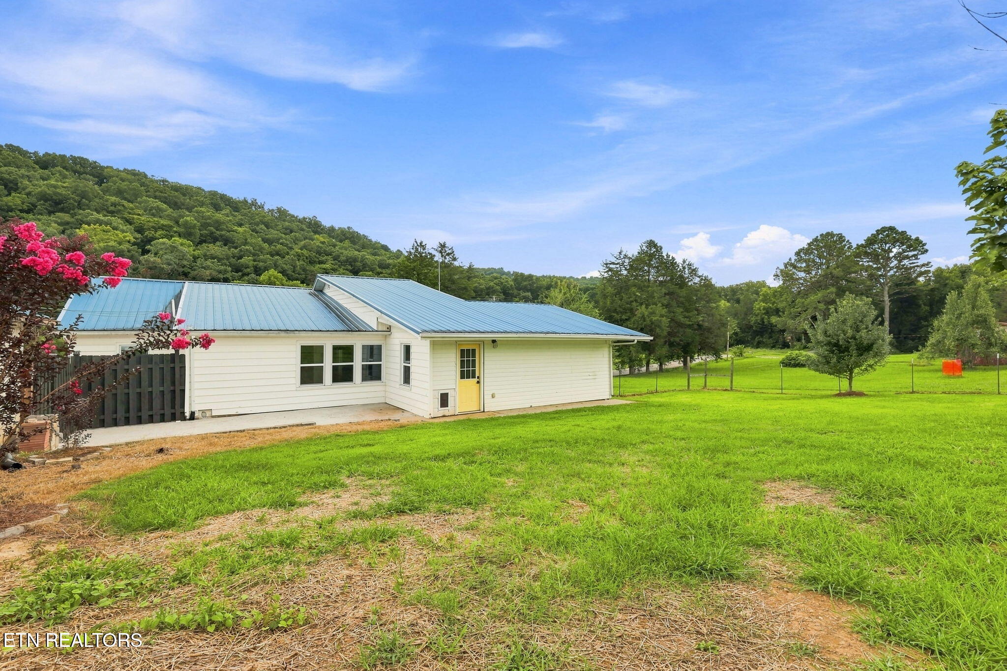 708 New Midway Road Kingston, TN 37763 - Photo 34 of 47 Back