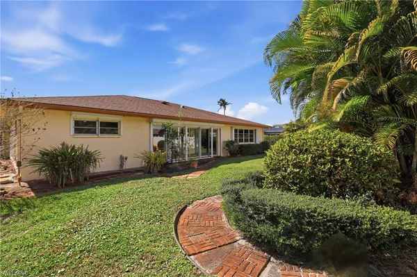 $3,000 | 135 Pebble Beach Boulevard, Naples, FL 34113