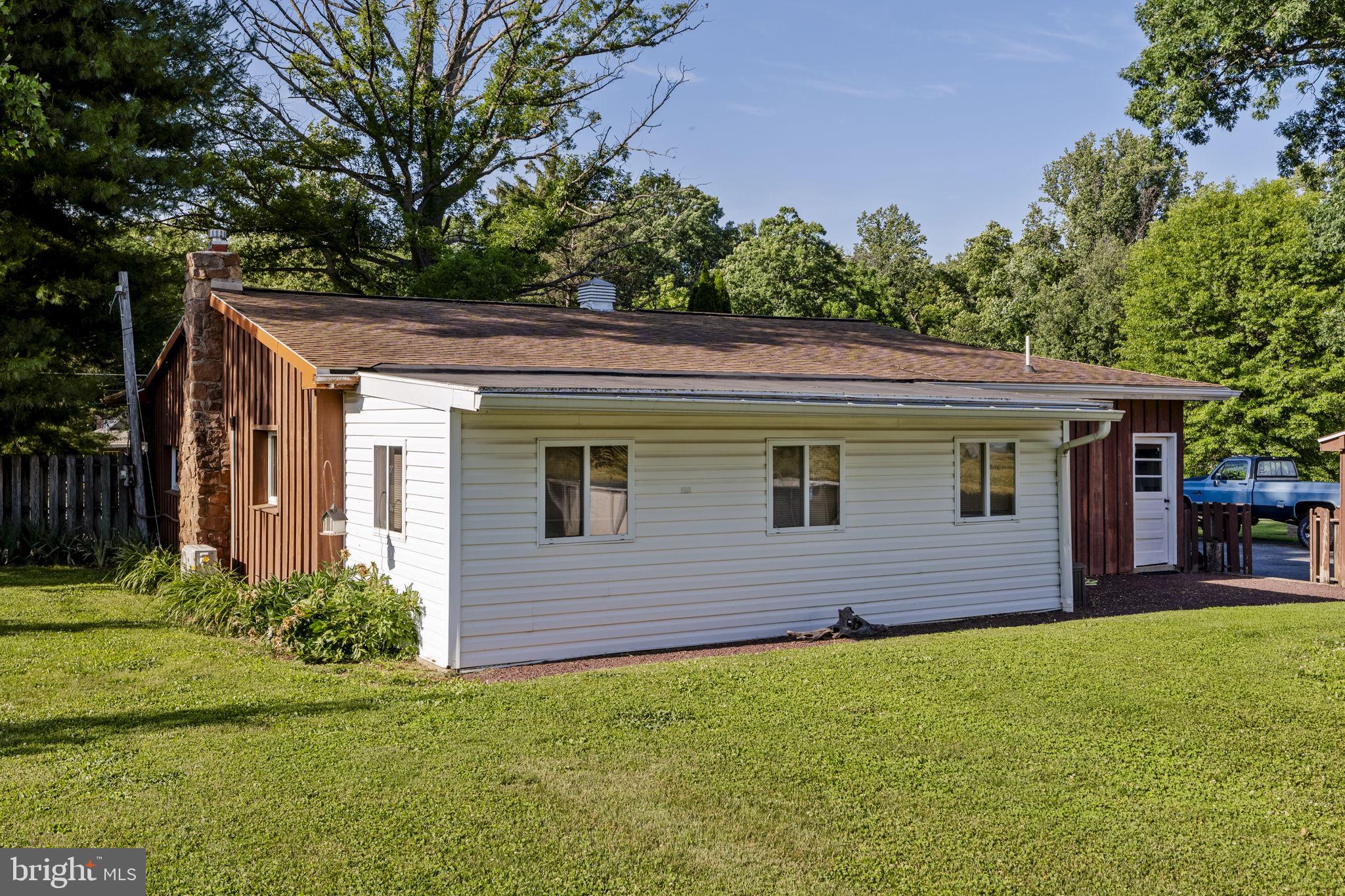 225 Hartings Park Road Denver, PA 17517 - Photo 11 of 54