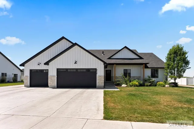 $589,000 | 4736 South Thunder Drive, Ammon, ID 83406