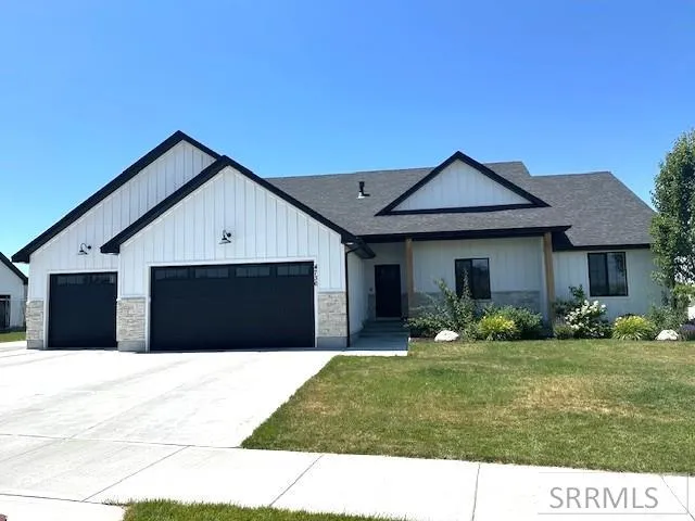 $589,000 | 4736 South Thunder Drive, Ammon, ID 83406