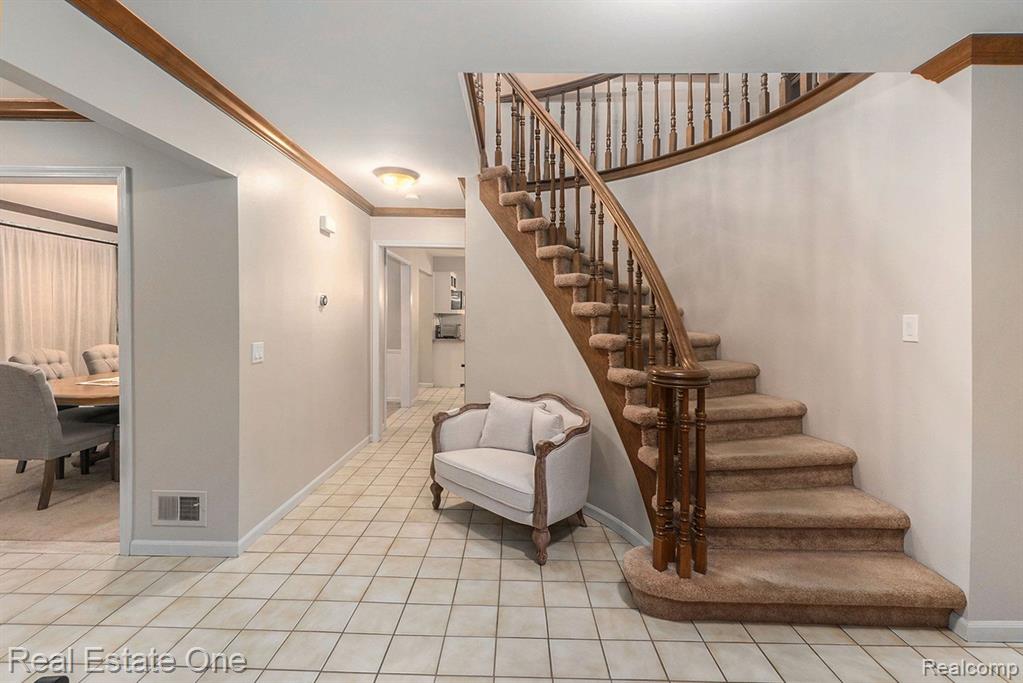 3632 Summit Ridge Drive Rochester Hills, MI 48306 - Photo 8 of 33