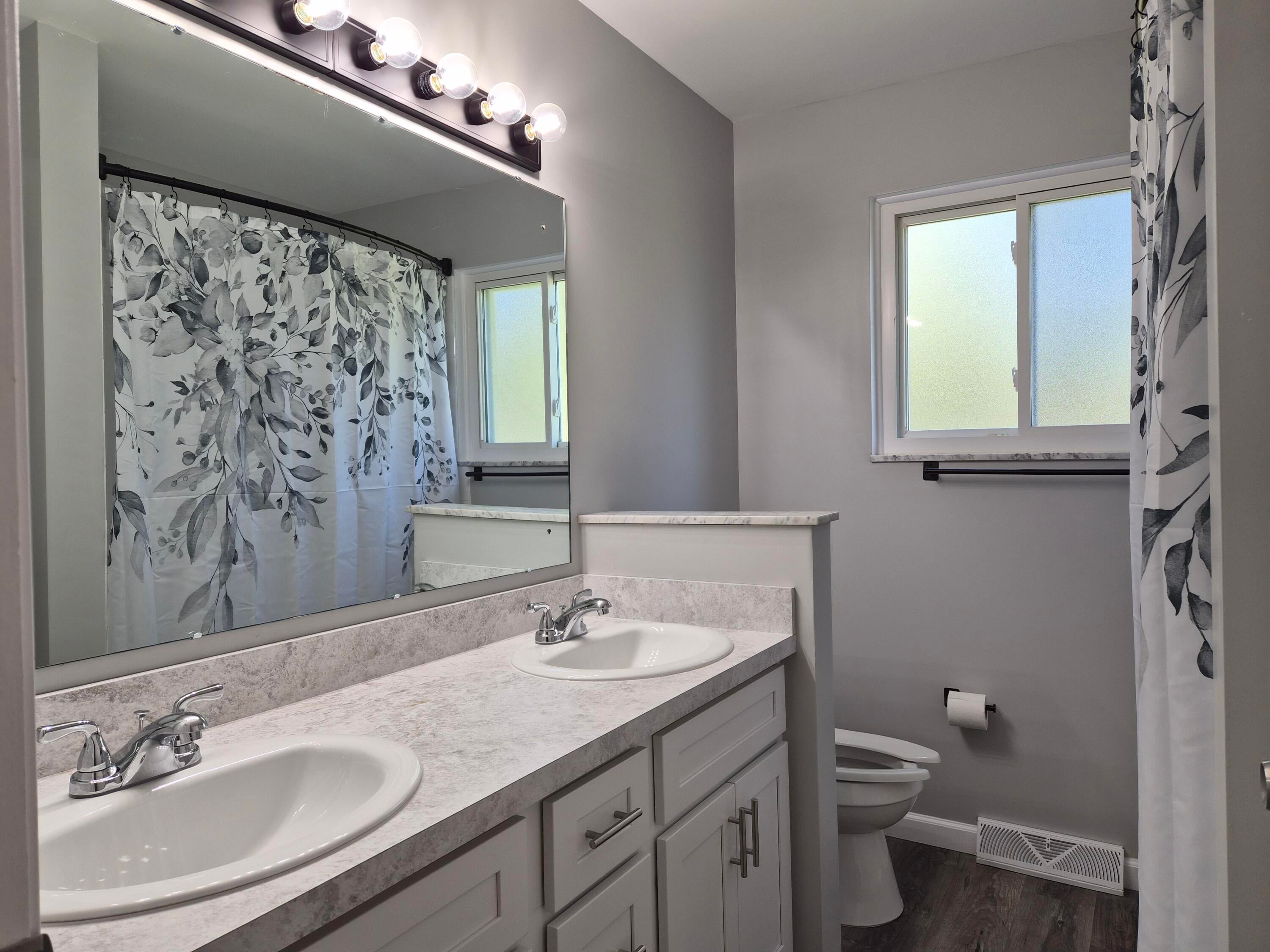 2299 Lavelle Road Flint, MI 48504 - Photo 34 of 77 32329