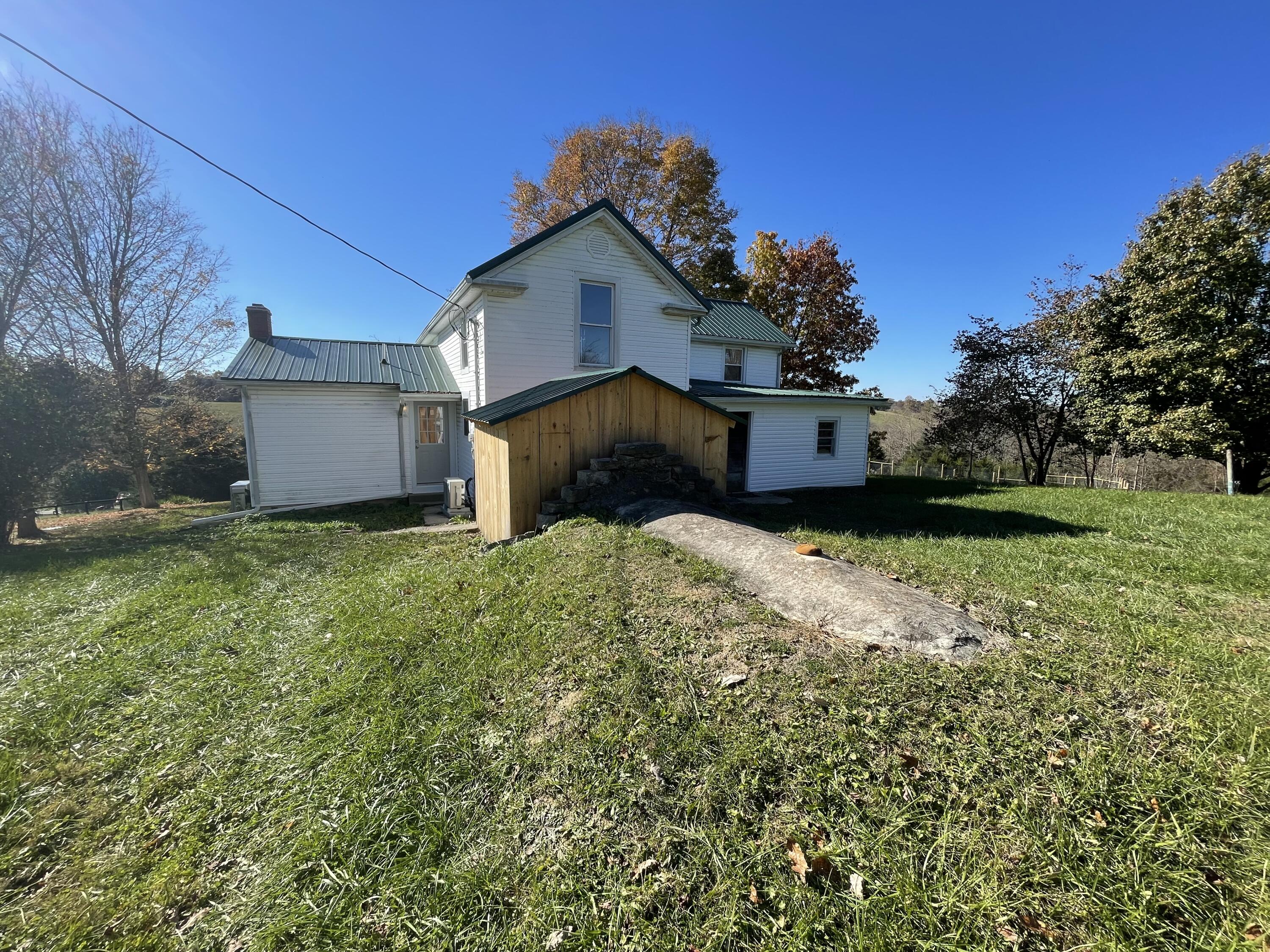 2376 Davis Road Sadieville, KY 40370 - Photo 8 of 49 C71D0799-D0FE-46BA-8156-F7EFBAB7BD85