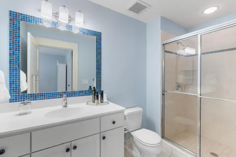 $1,995,000 | 710 Shadyview Lane North, Plymouth, MN 55447