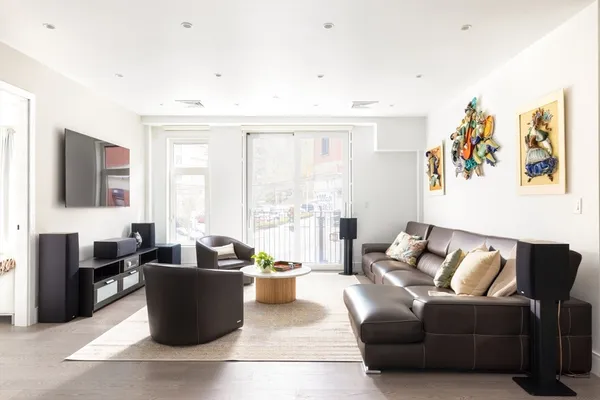 $2,998,008 | 69 Walnut Street, Unit 4, Brookline, MA 02445