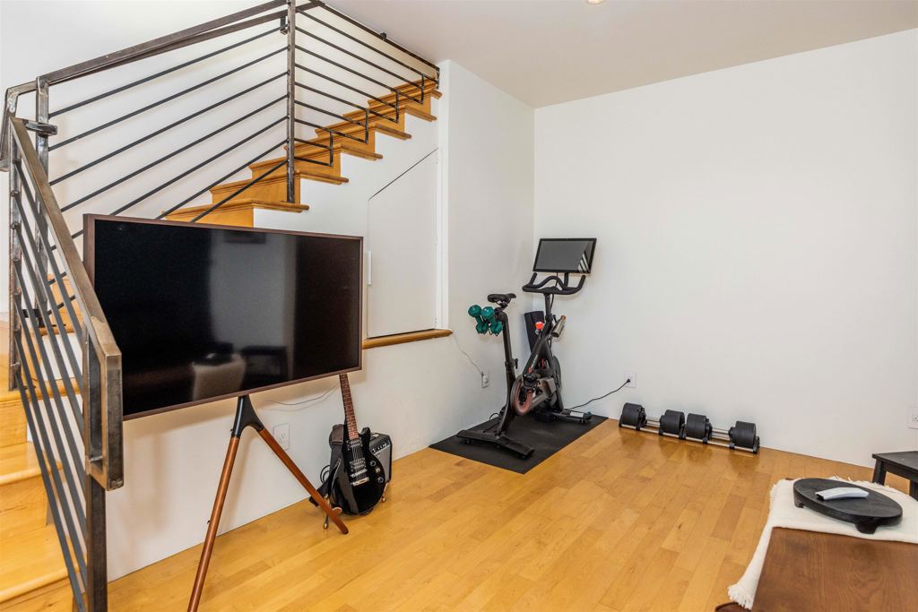 2323 Magnolia Street Oakland, CA 94607 - Photo 9 of 14