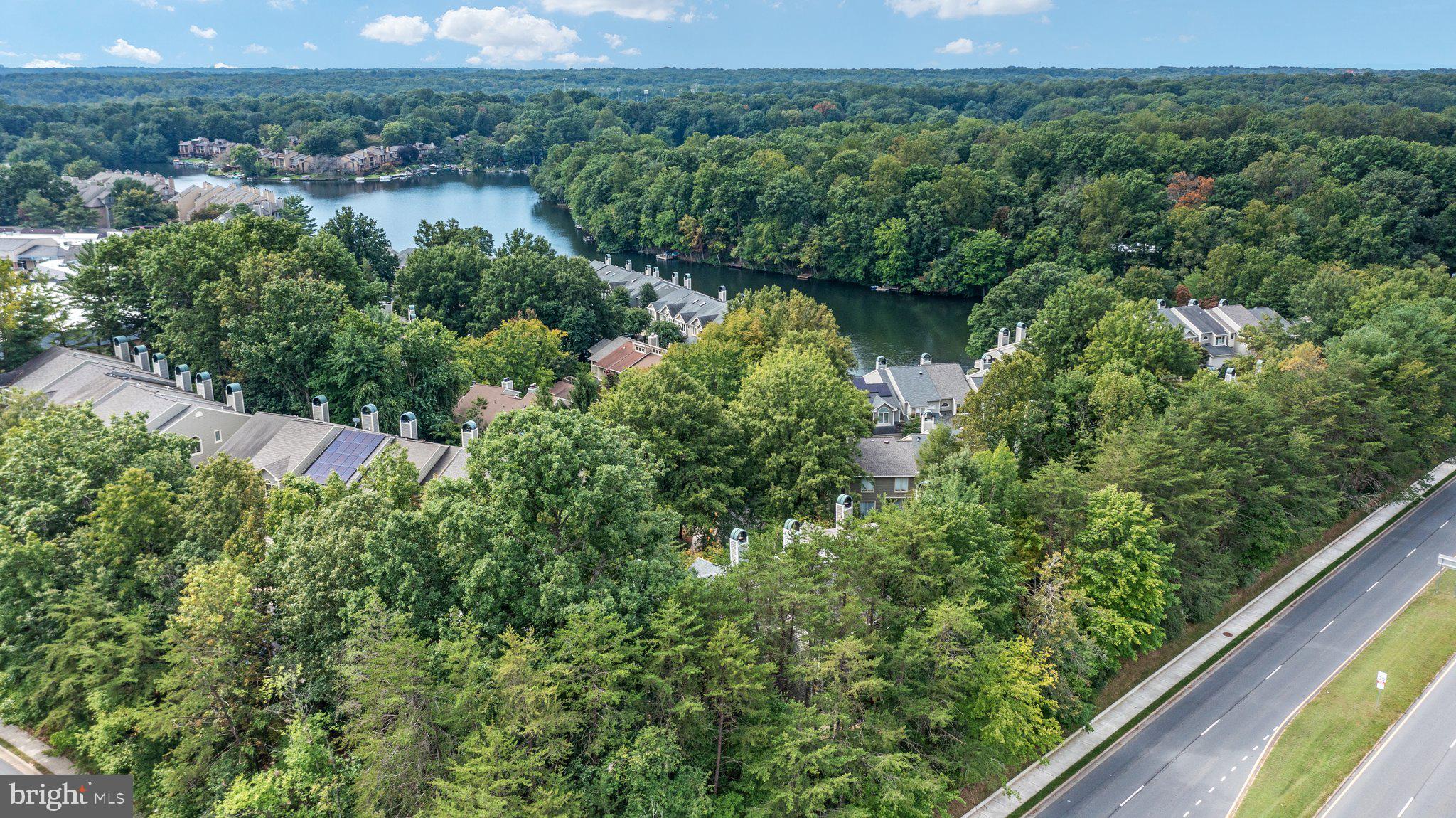 11127 Lakespray Way Reston, VA 20191 - Photo 34 of 38 Gallery Image 34