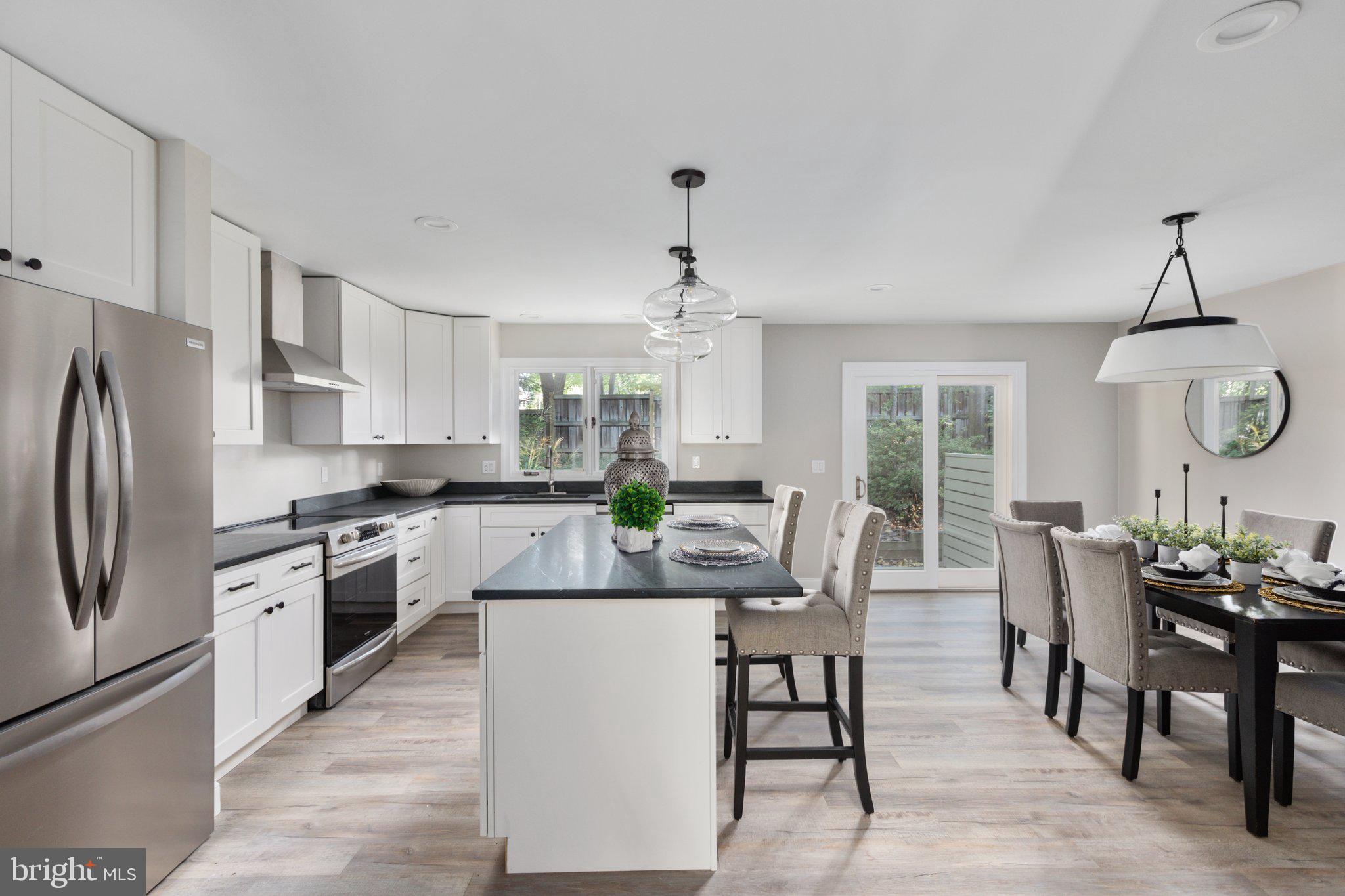 11127 Lakespray Way Reston, VA 20191 - Photo 8 of 38 Fully renovated gourmet Kitchen