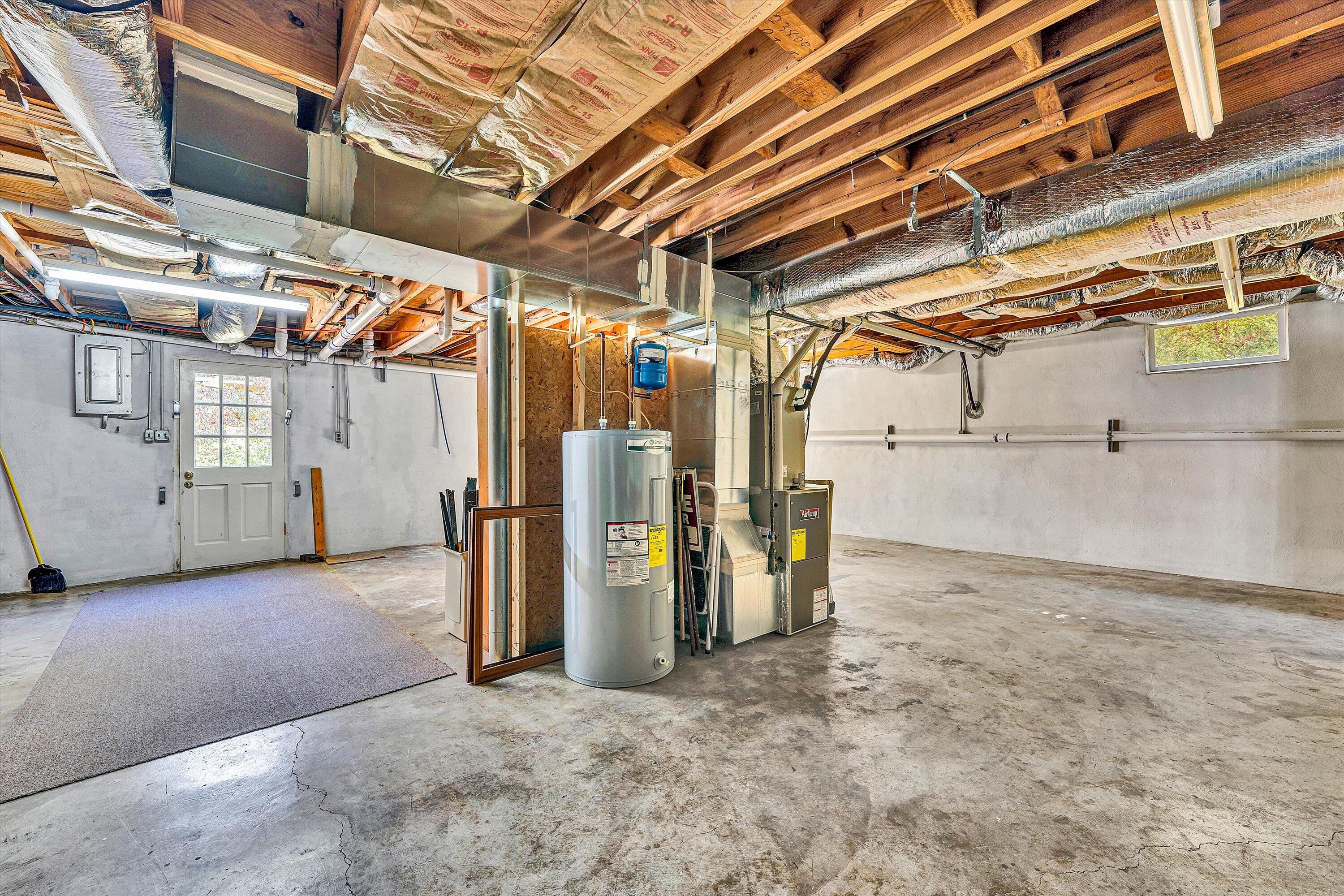 2312 Kipling Street Southwest Roanoke, VA 24018 - Photo 40 of 52 a view of a garage