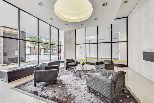 $475,000 | 1636 North Wells Street, Unit 2501, Chicago, IL 60614