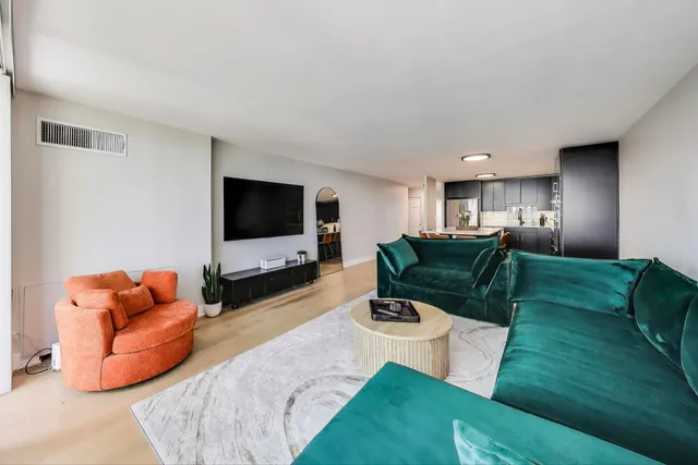 $475,000 | 1636 North Wells Street, Unit 2501, Chicago, IL 60614