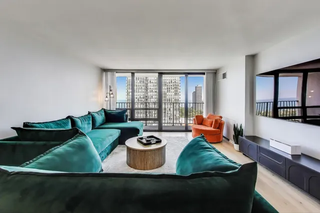 $475,000 | 1636 North Wells Street, Unit 2501, Chicago, IL 60614