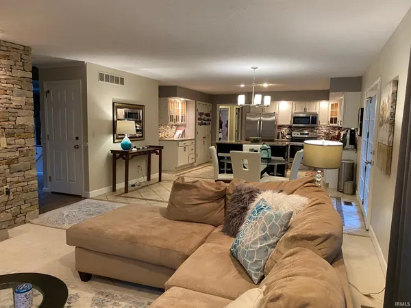 $3,495 | 2206 East Autumn Drive, Bloomington, IN 47401