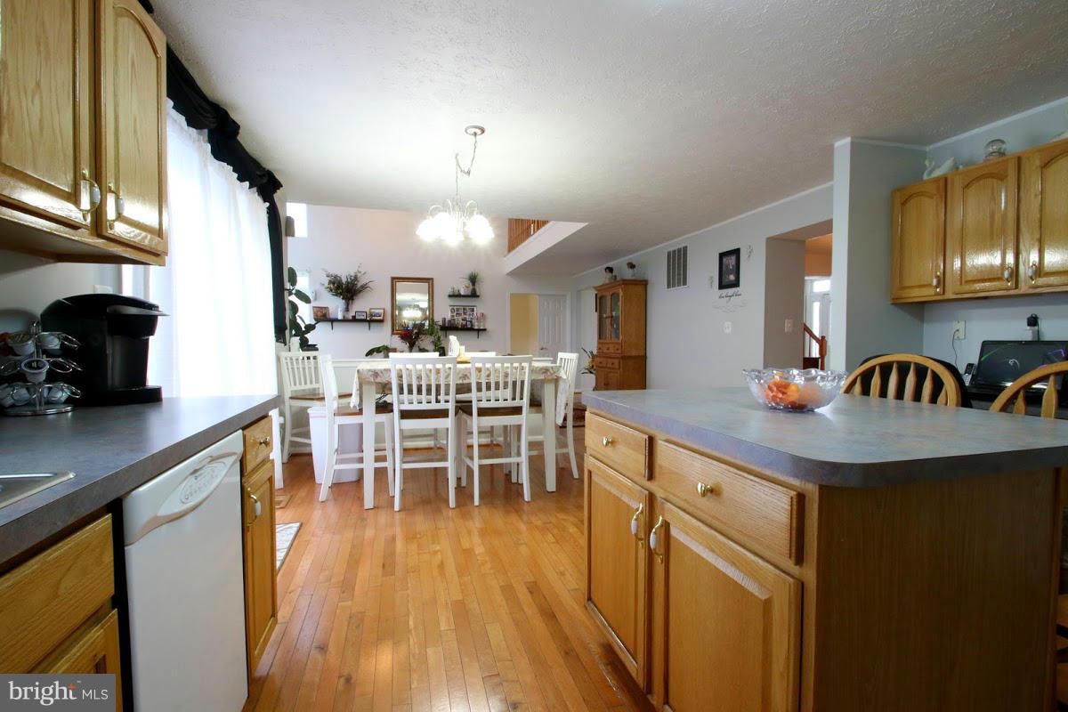 708 Walnut Grove Road Baltimore, MD 21221 - Photo 11 of 30 Kitchen