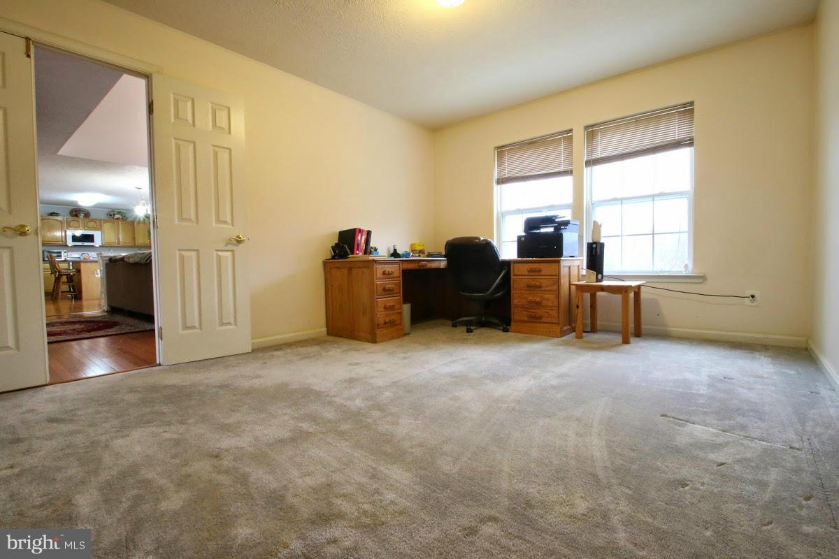 708 Walnut Grove Road Baltimore, MD 21221 - Photo 14 of 30 Interior (General)