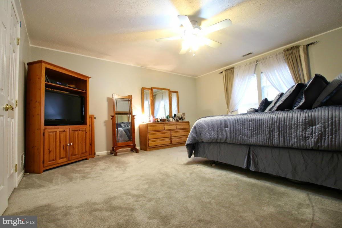 708 Walnut Grove Road Baltimore, MD 21221 - Photo 19 of 30 Bedroom (Master)