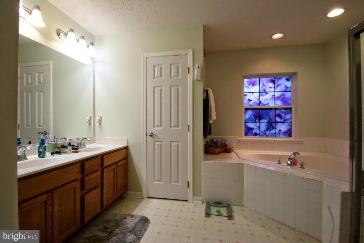 708 Walnut Grove Road Baltimore, MD 21221 - Photo 25 of 30 Bath