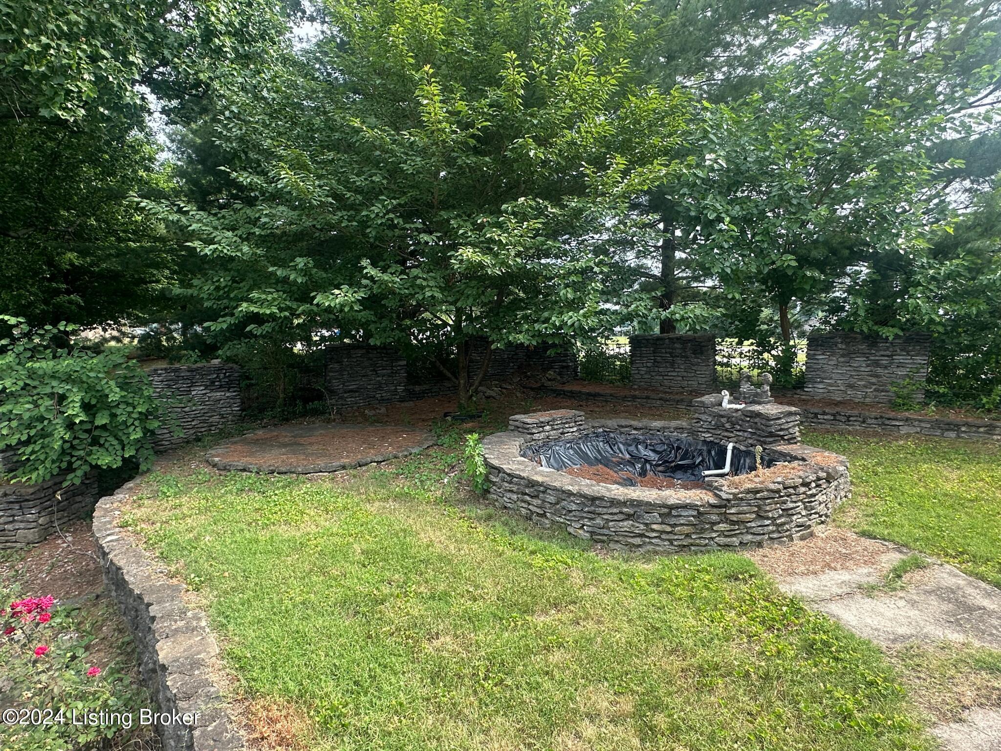 7708 Tempsclair Road Louisville, KY 40220 - Photo 25 of 28 tempsclair 25