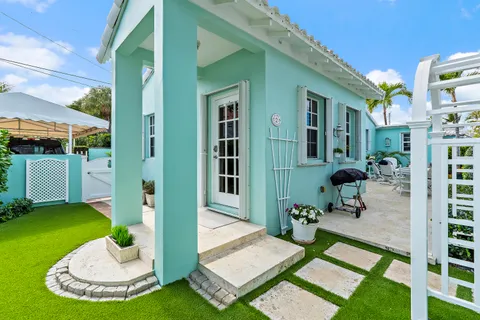 $1,185,000 | 240 Celestial Way, Unit 2, Juno Beach, FL 33408