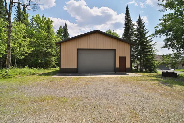 $1,500,000 | 10124 Timber Wolf Trail, Kabetogama, MN 56669
