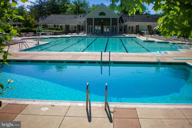 a view of a tennis court