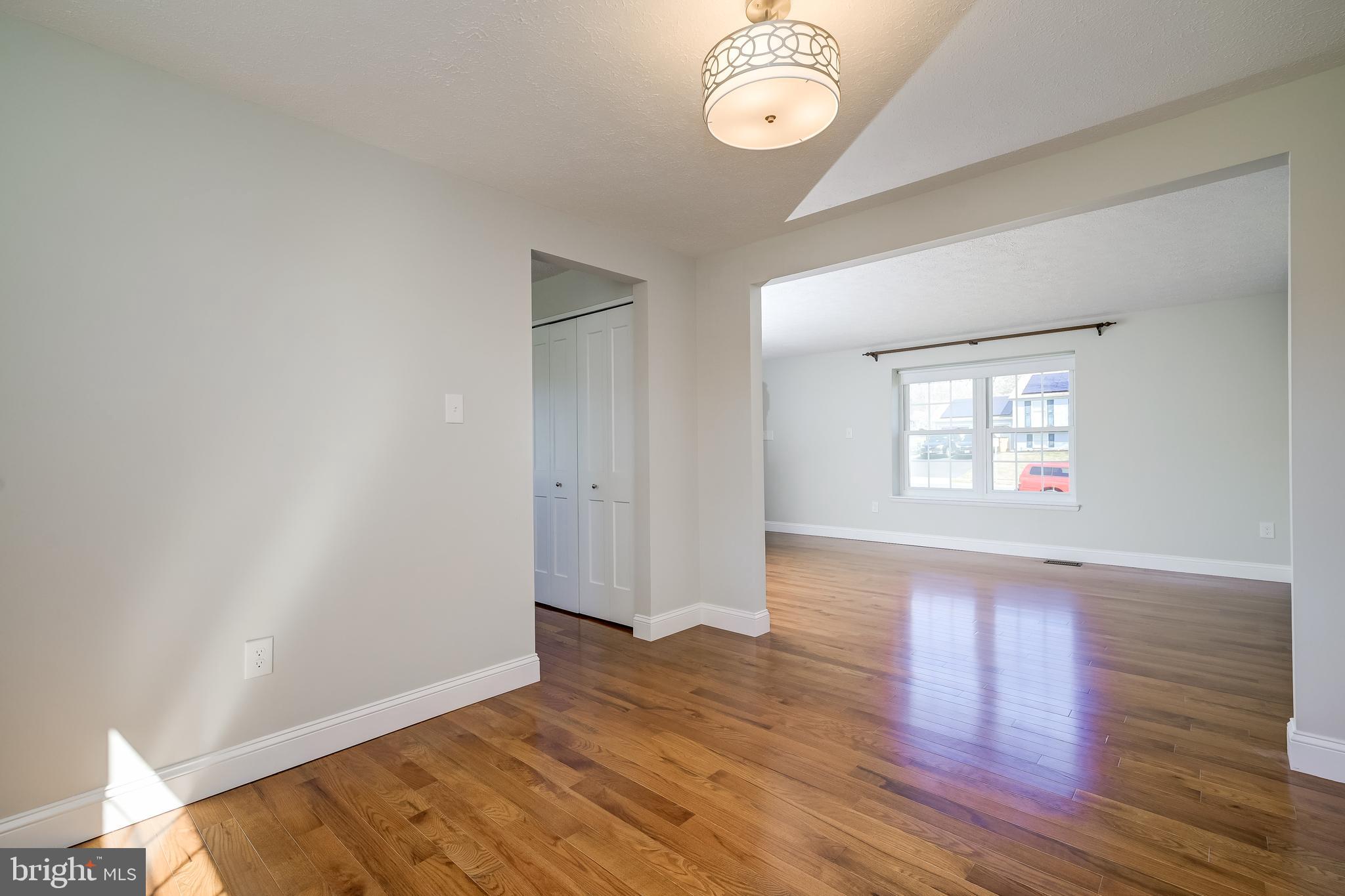 402 Belle Grove Road Gaithersburg, MD 20877 - Photo 13 of 61