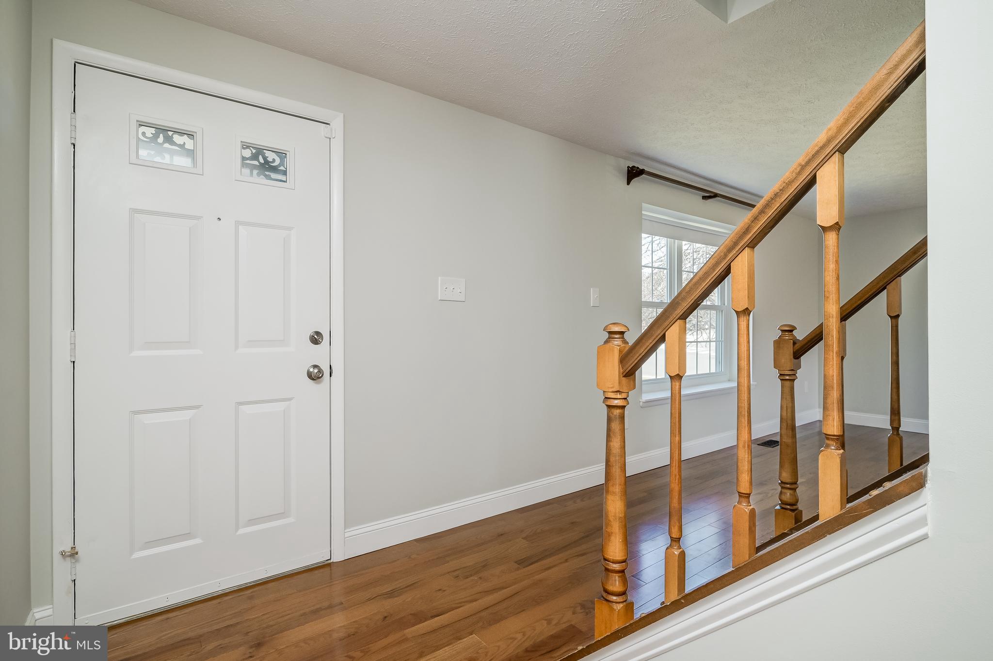 402 Belle Grove Road Gaithersburg, MD 20877 - Photo 7 of 61 Foyer