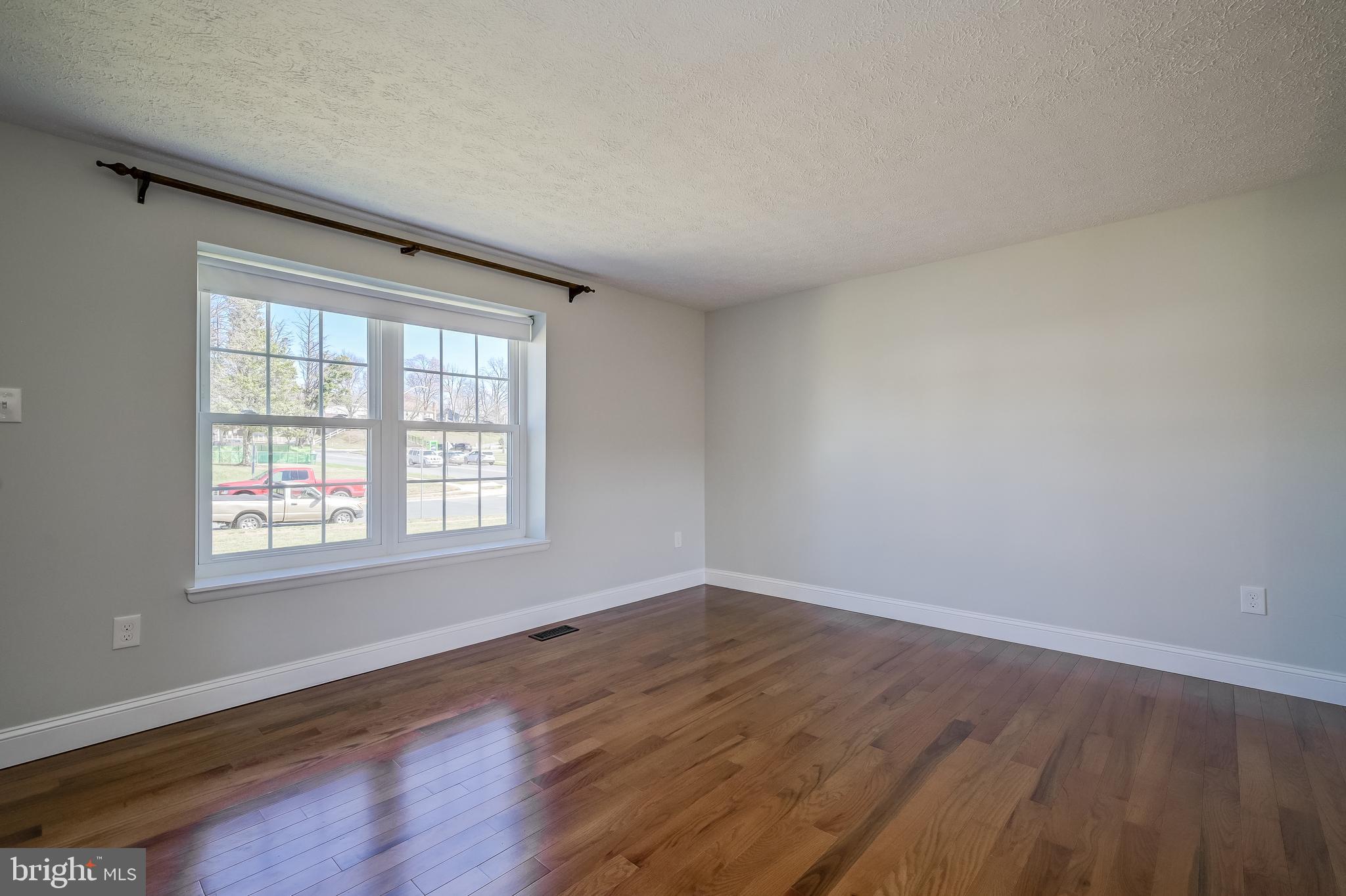 402 Belle Grove Road Gaithersburg, MD 20877 - Photo 10 of 61