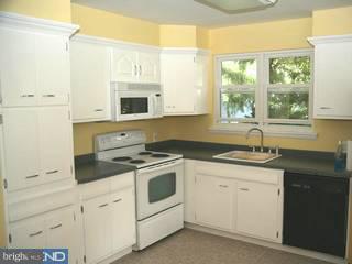 692 Mt Laurel Road Mount Laurel, NJ 08054 - Photo 4 of 6 Gallery Image 4