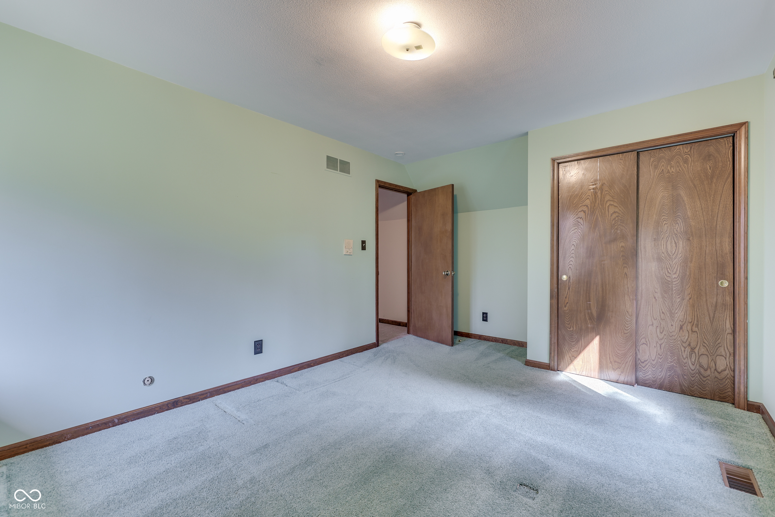 1628 Ridge Hill Avenue Indianapolis, IN 46217 - Photo 39 of 55