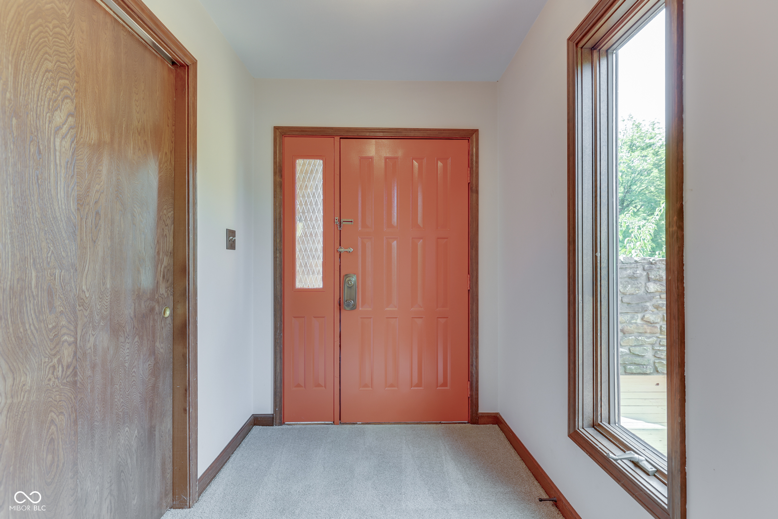 1628 Ridge Hill Avenue Indianapolis, IN 46217 - Photo 9 of 55