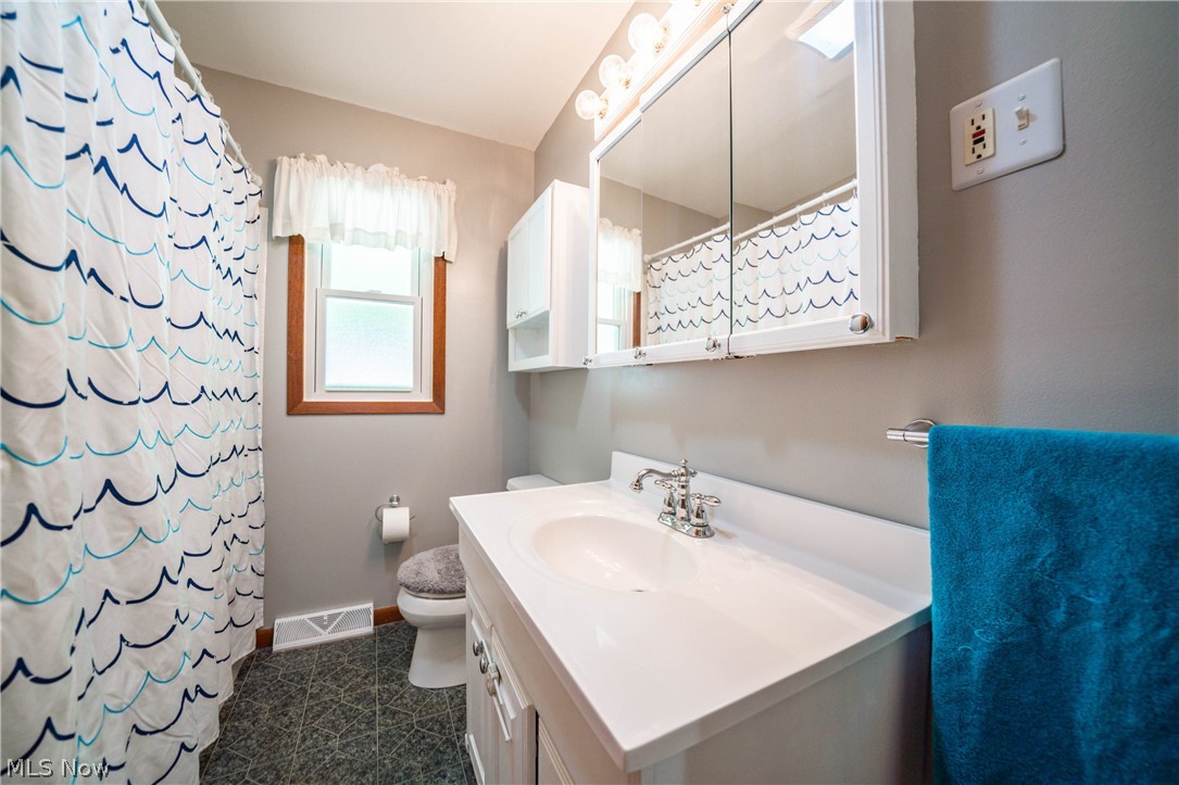 6656 Ridgeview Boulevard North Ridgeville, OH 44039 - Photo 15 of 30